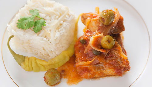 Pescado a la Veracruzana acompañado con un arroz blanco