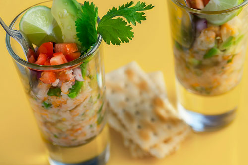 Ceviche accompanied of crackers