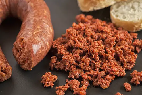 Chorizo acompañado con pan