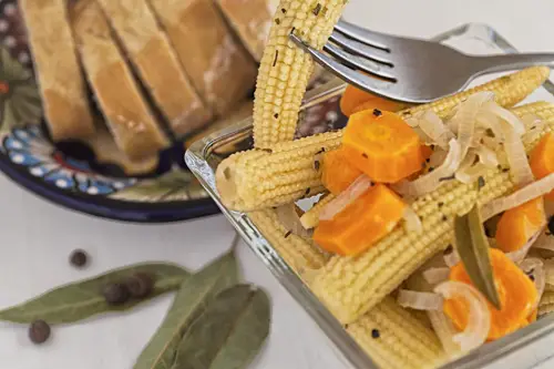 Pickled Baby Corn accompanied with bread