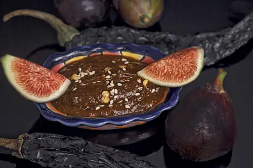 Fig Salsa with Pasilla Pepper and Sesame Seeds